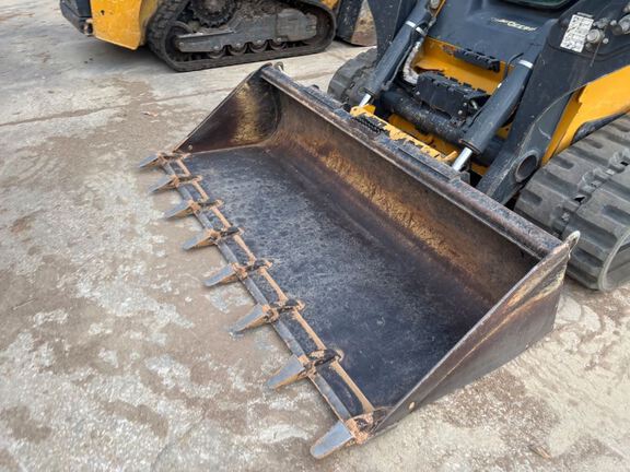 2023 John Deere 331G