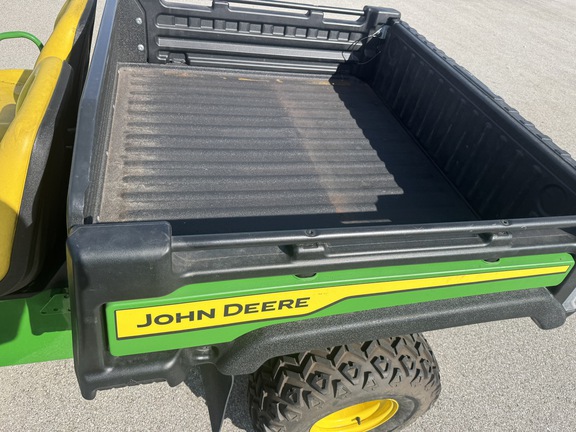 2024 John-Deere 4X2 GATOR