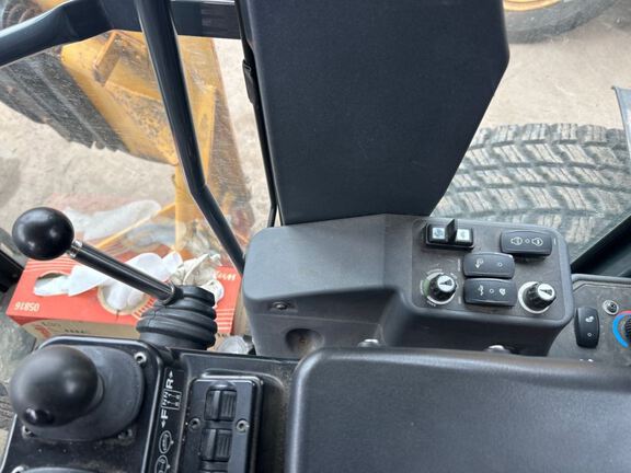 2018 John Deere 772G