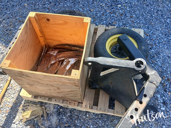 Photo of 2018 John Deere 2510L