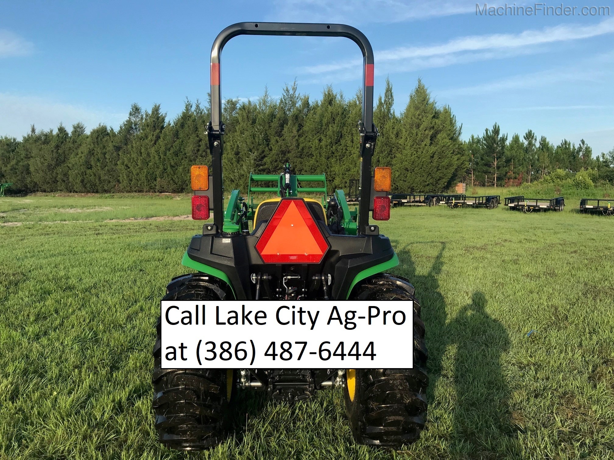 2020 John Deere 3025E Image 3