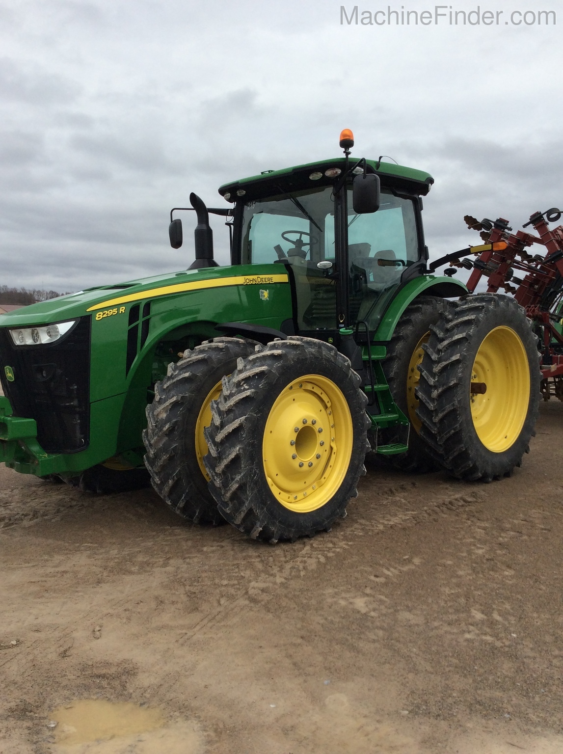 2017 John Deere 8295R Image 3