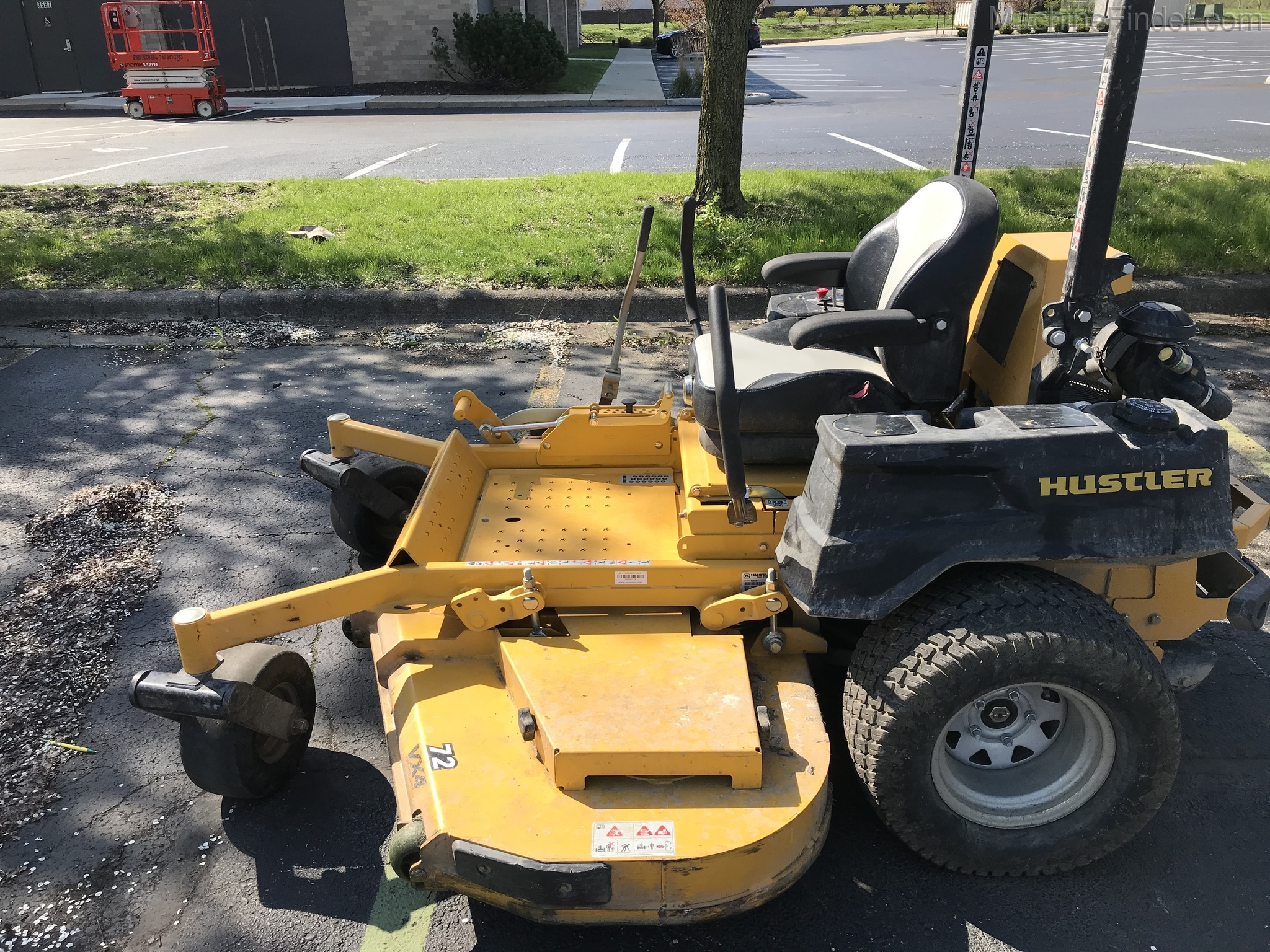 2019 Hustler SUPER Z Image 2