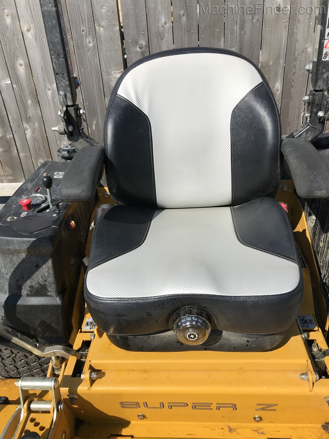 2019 Hustler SUPER Z Image 5