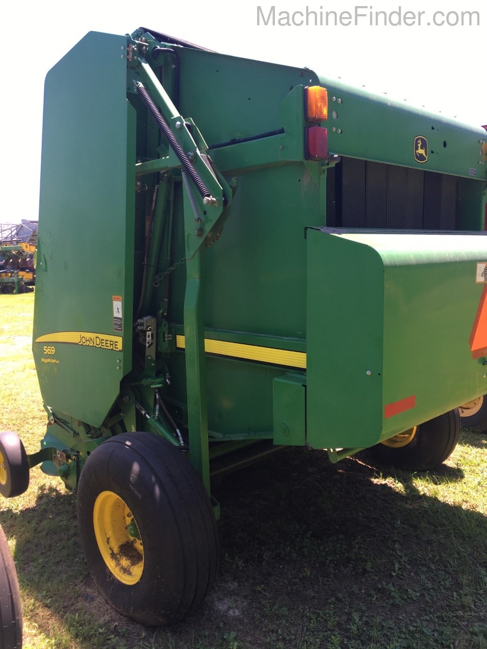 2013 John Deere 569 Image 3