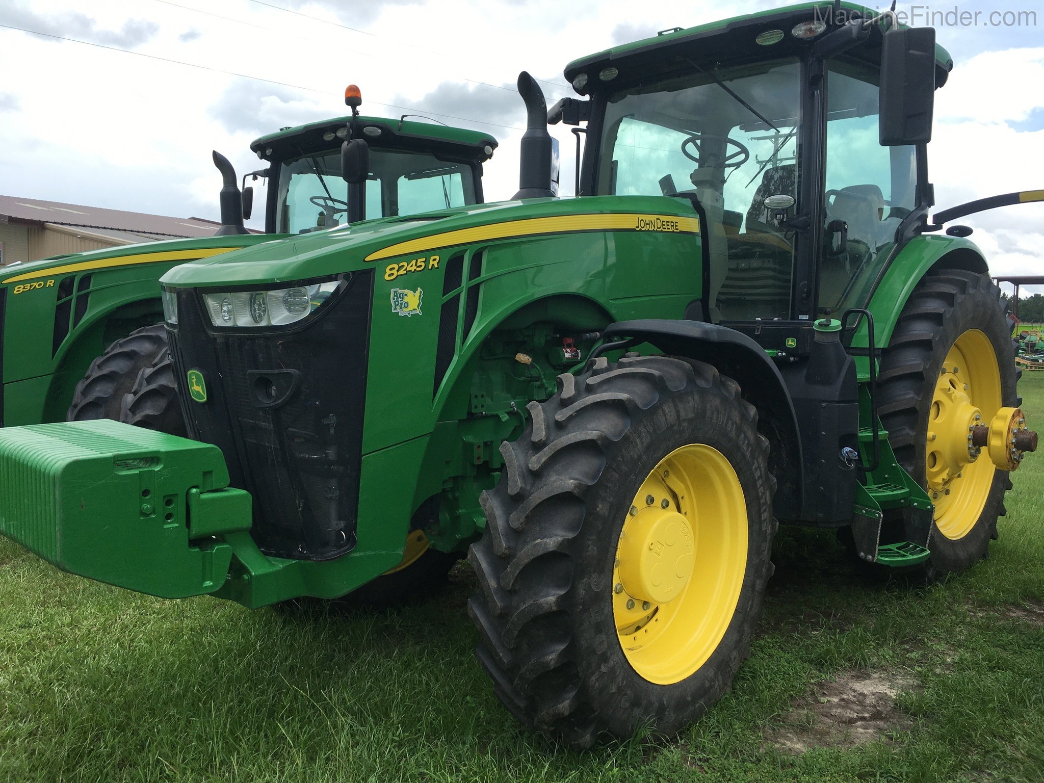 2017 John Deere 8245R Image 2