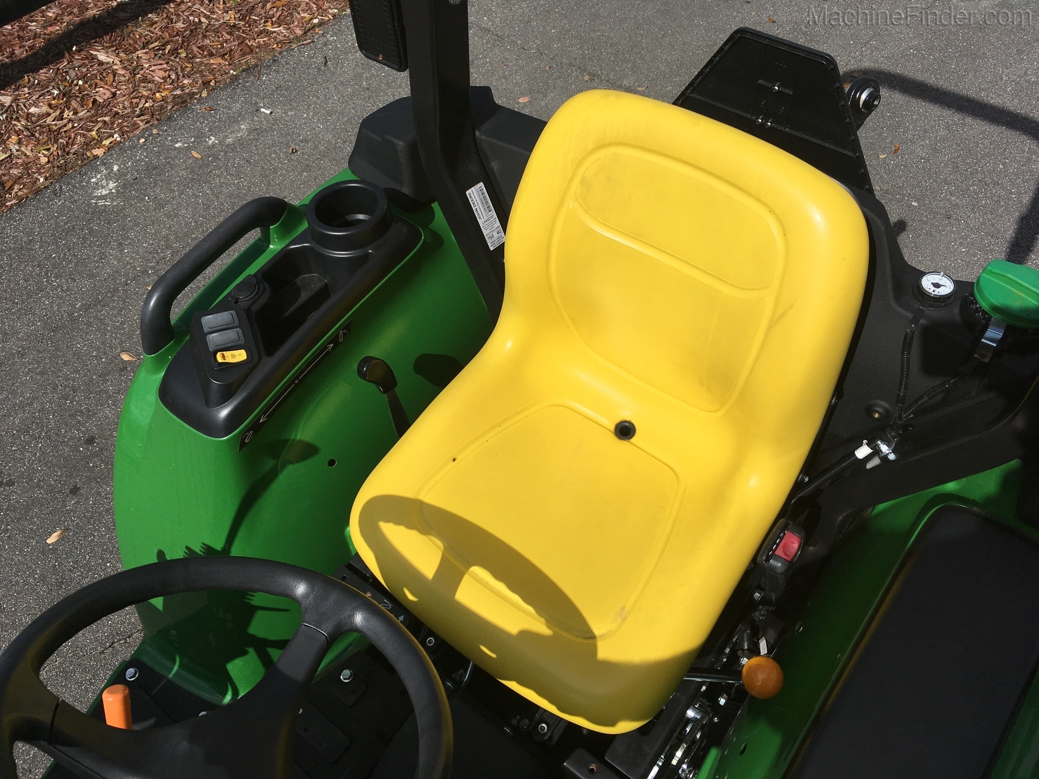 2020 John Deere 3025E Image 6