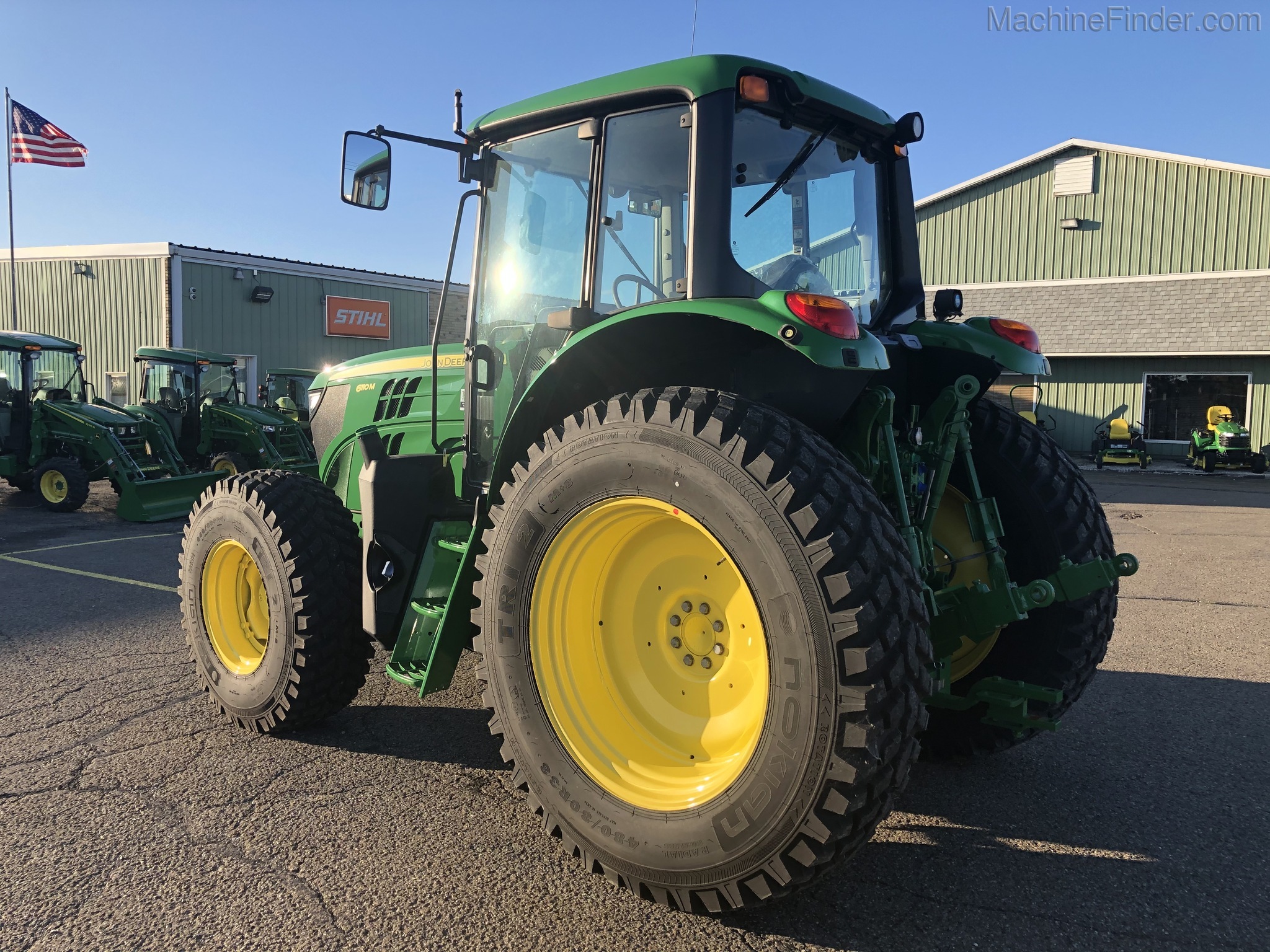 2018 John Deere 6110M Image 3