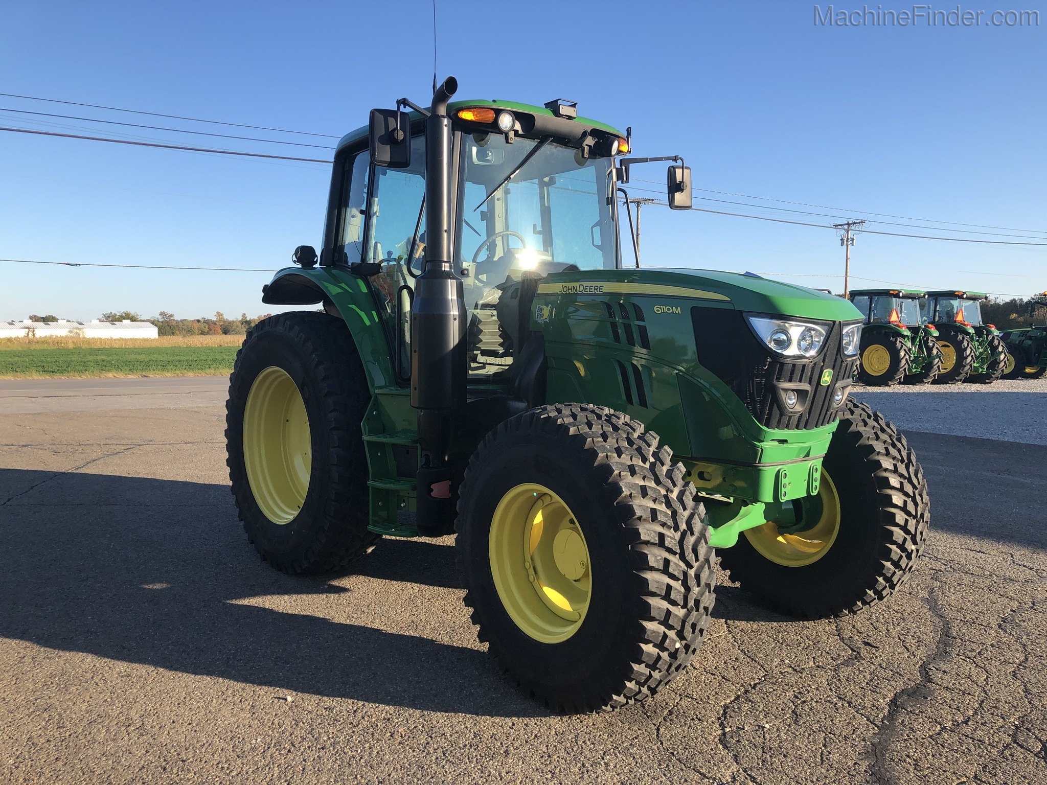 2018 John Deere 6110M Image 5