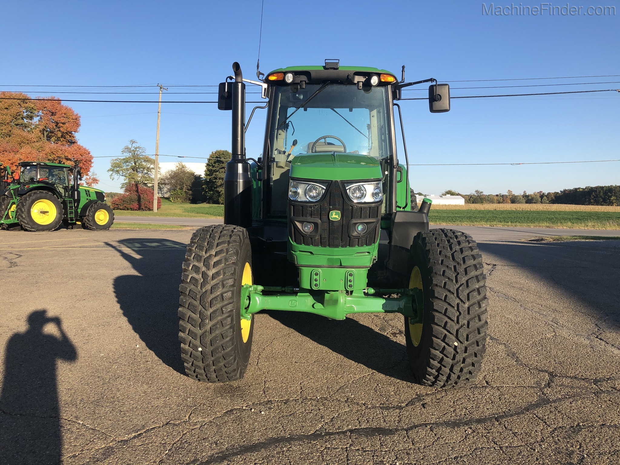 2018 John Deere 6110M Image 4