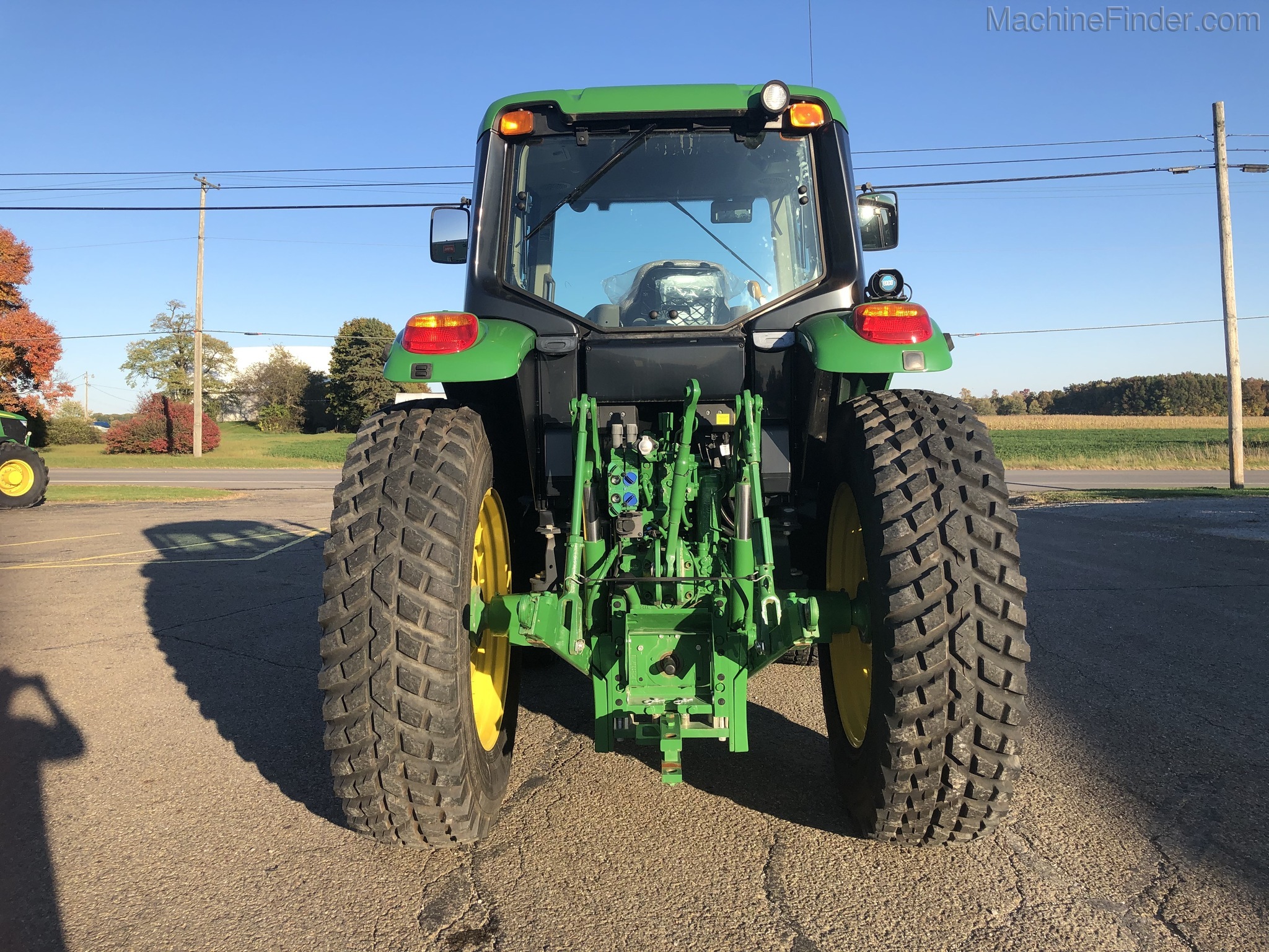 2018 John Deere 6110M Image 6