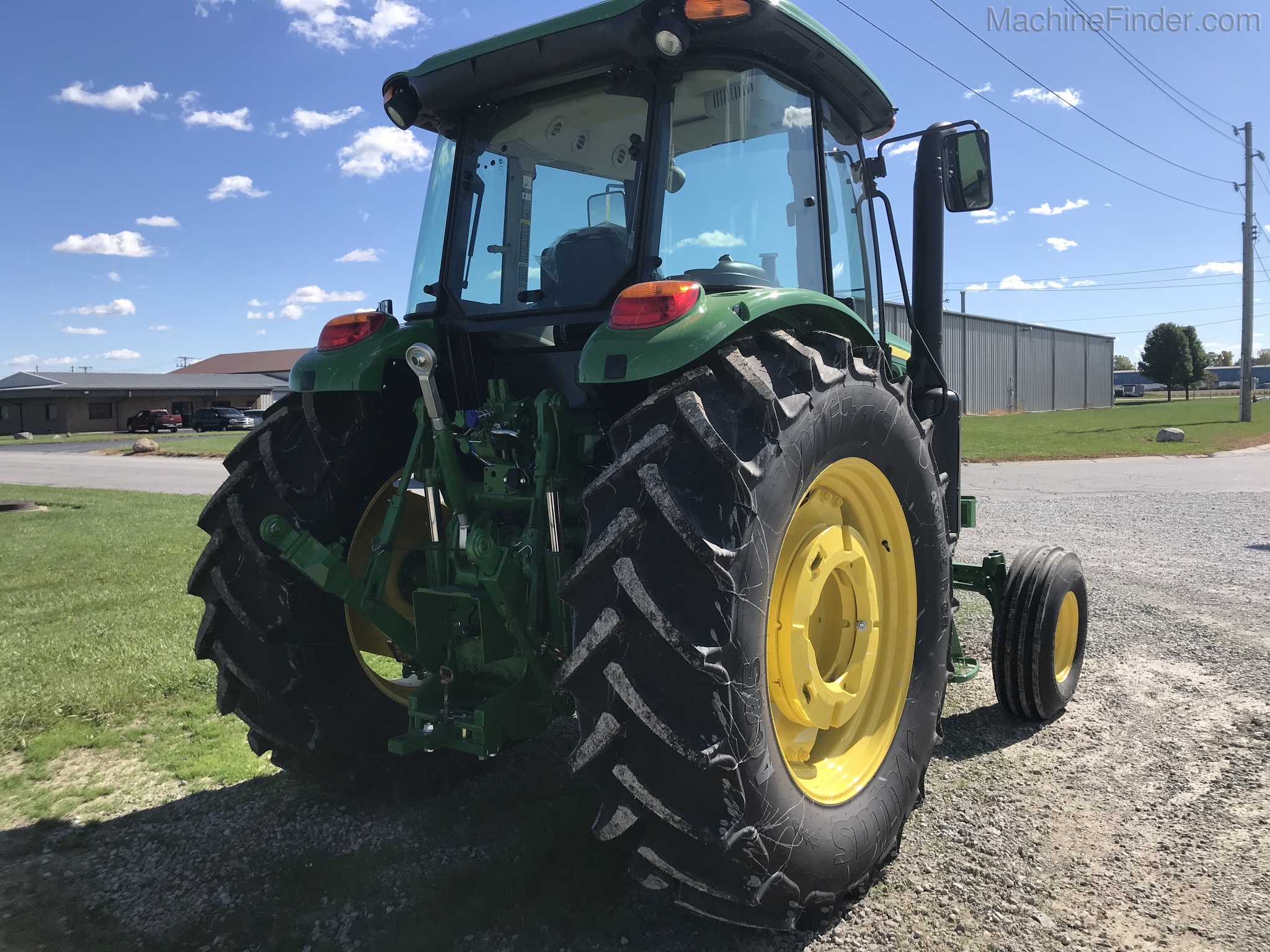 2020 John Deere 6120E Image 3