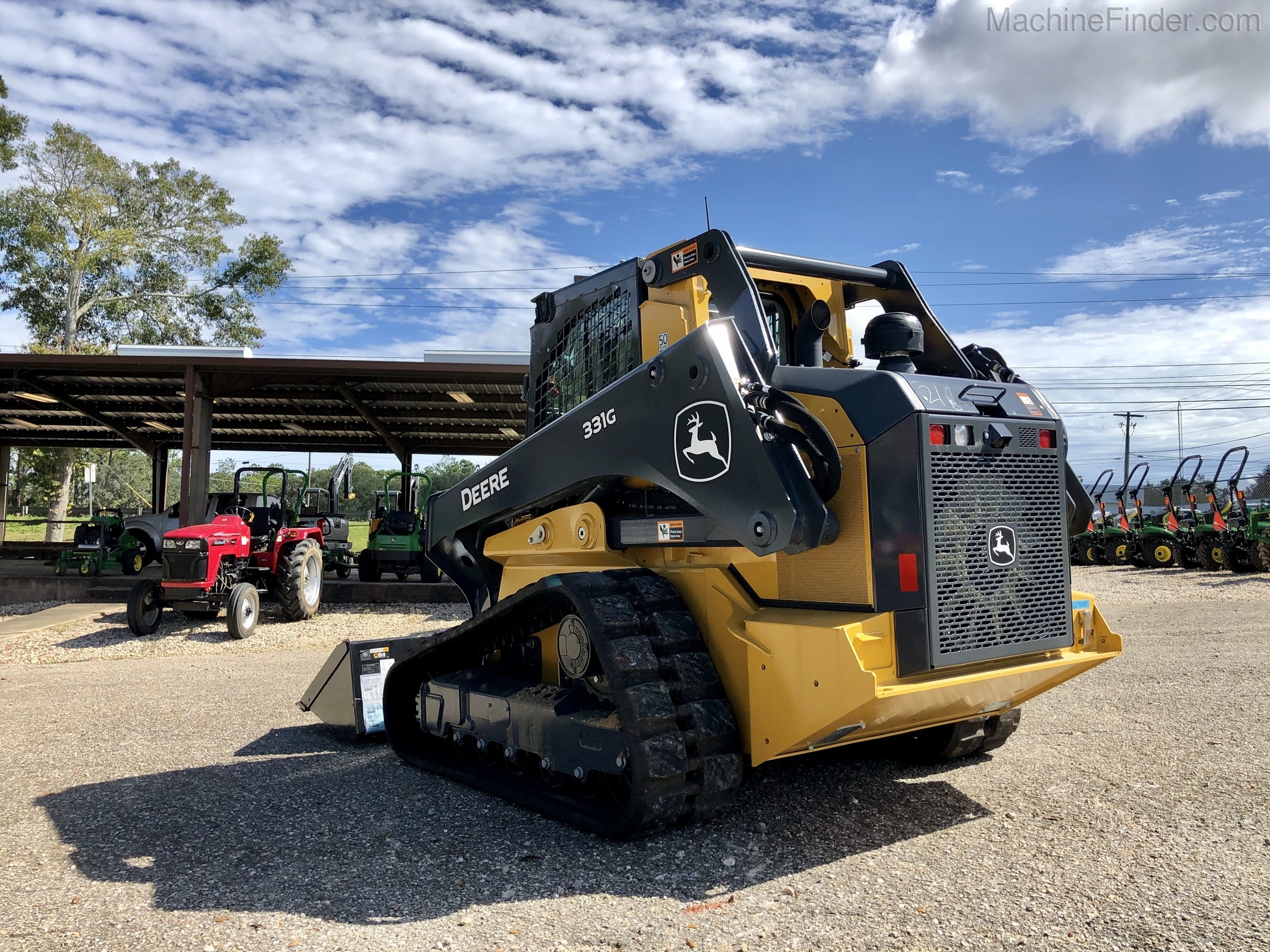 2020 John Deere 331G Image 4