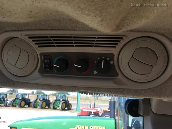 2013 John Deere 6130D Image 5