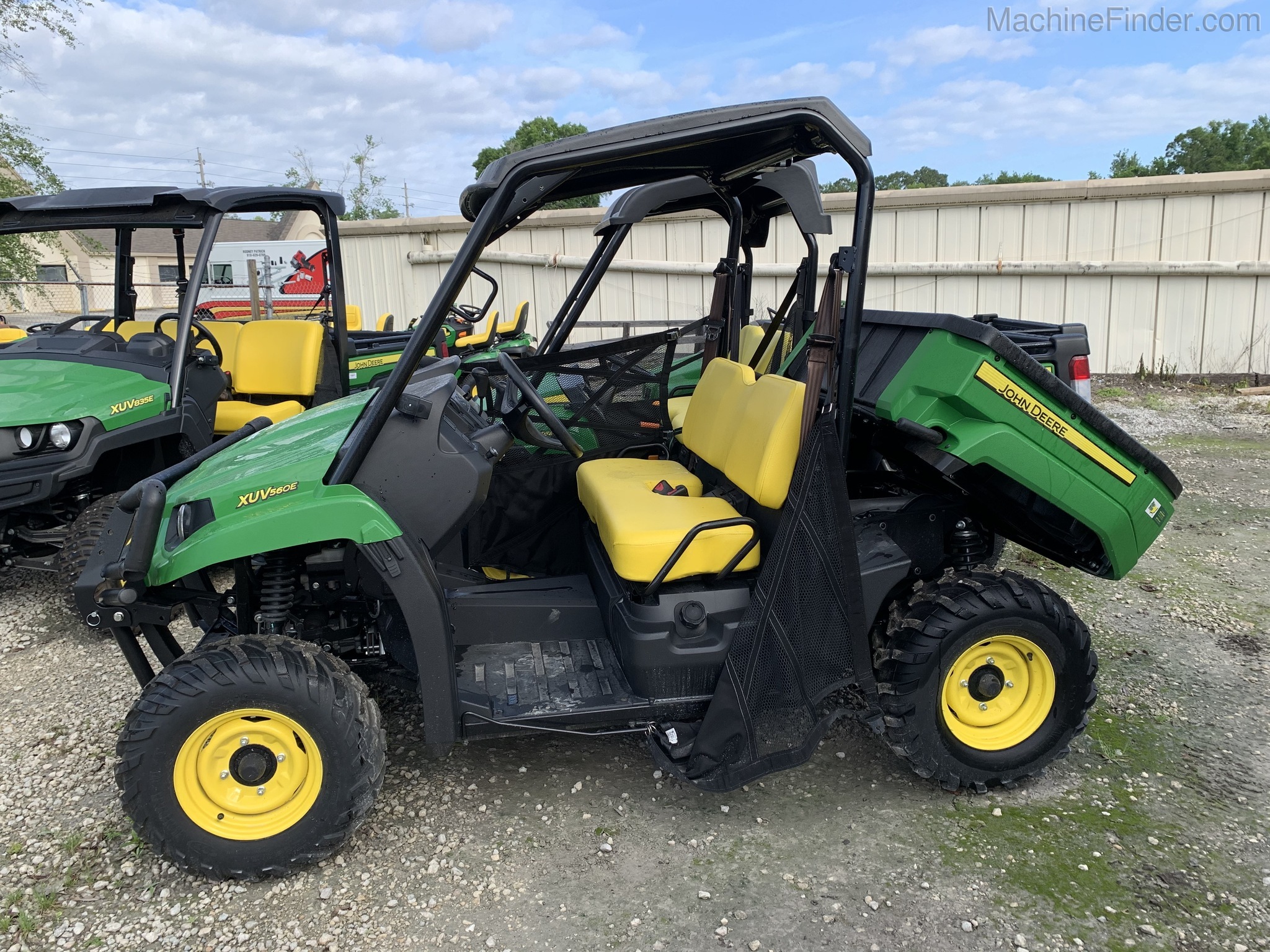 2021 John Deere 560E Image 6