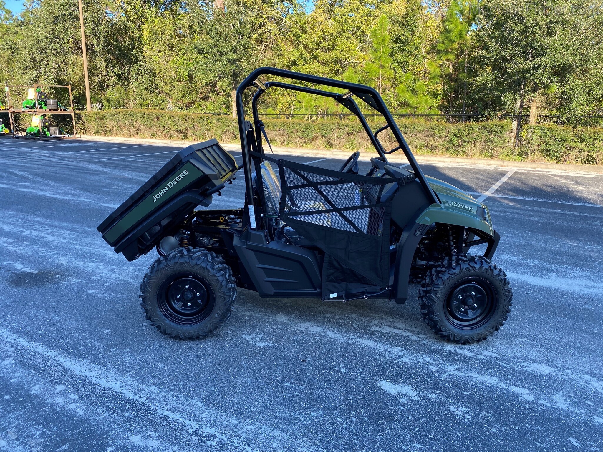 2021 John Deere 590E Image 5