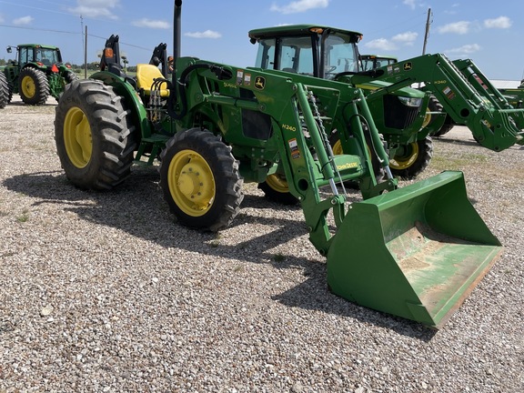 2015 John Deere 5065E Image 1