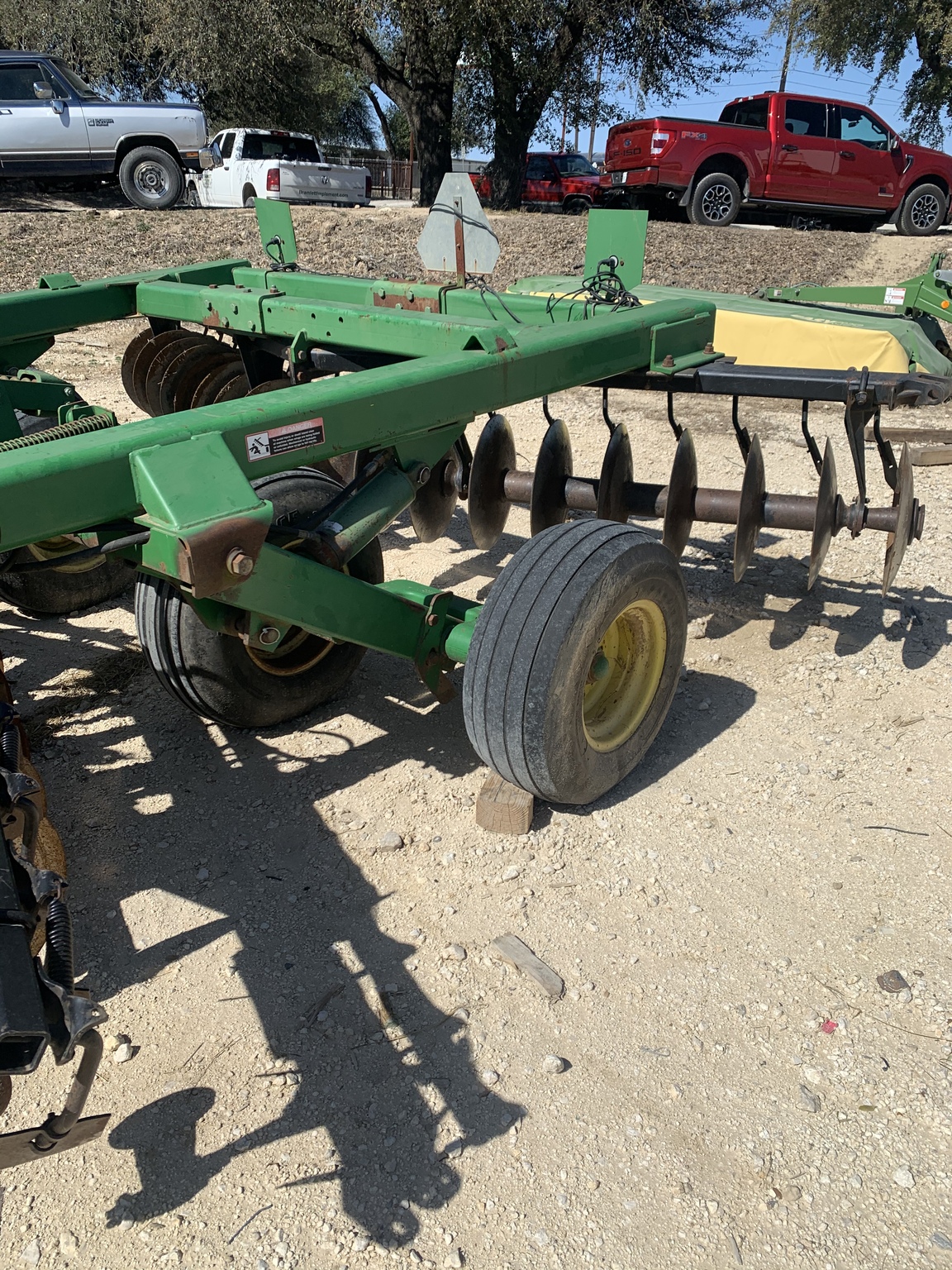 John Deere 637 Image 2