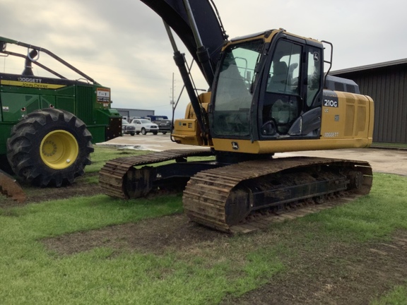 2020 John Deere 210G LC Excavators MachineFinder