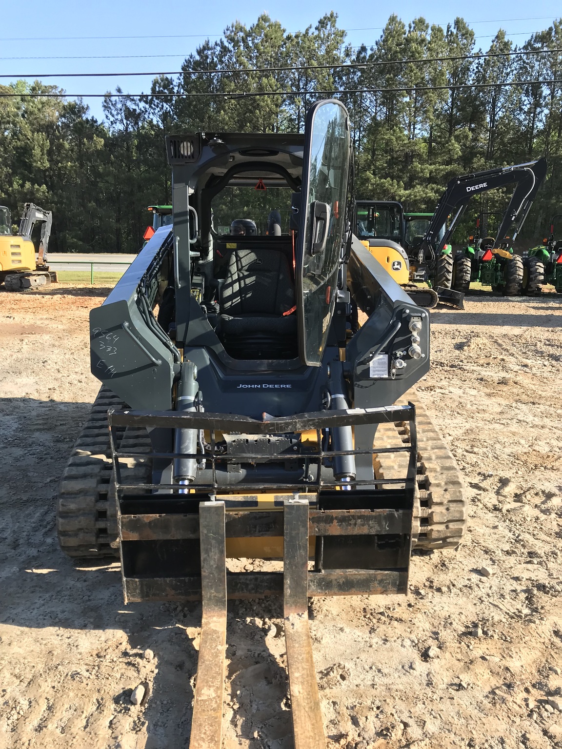 2023 John Deere 333G Image 2