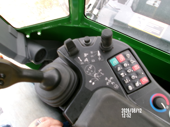2023 John Deere 648L2