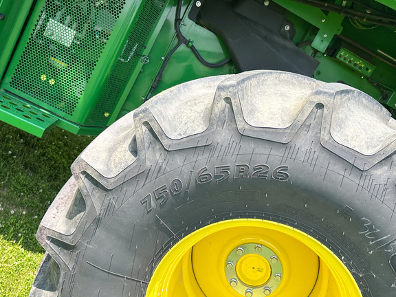 2022 John-Deere S770