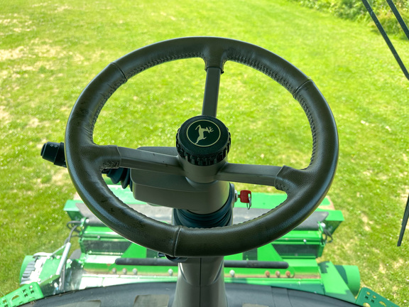 2022 John-Deere S770