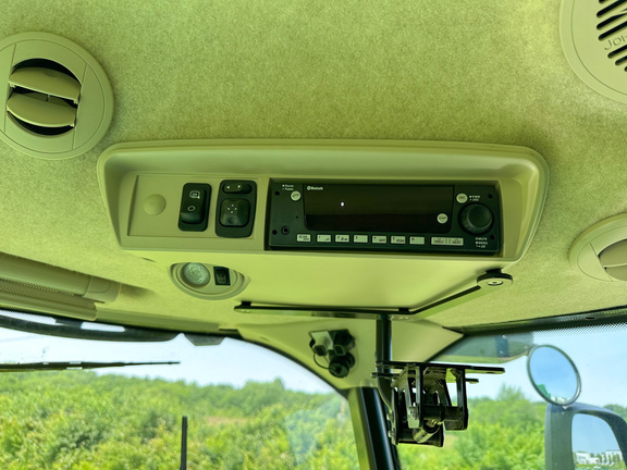 2022 John-Deere S770