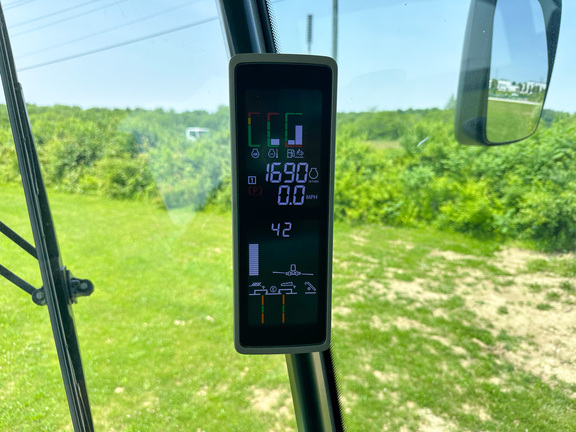 2022 John-Deere S770