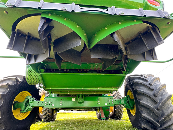 2022 John-Deere S770