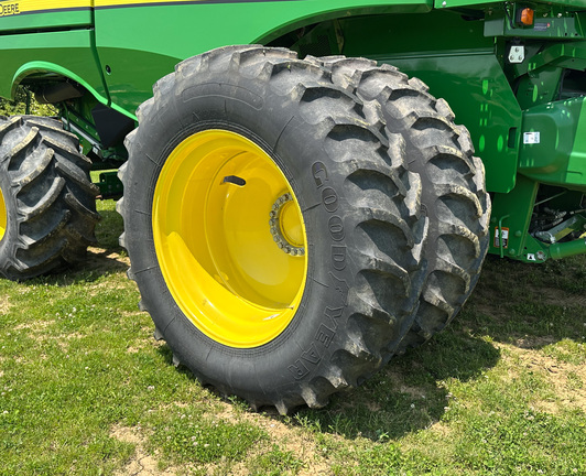 2022 John-Deere S770