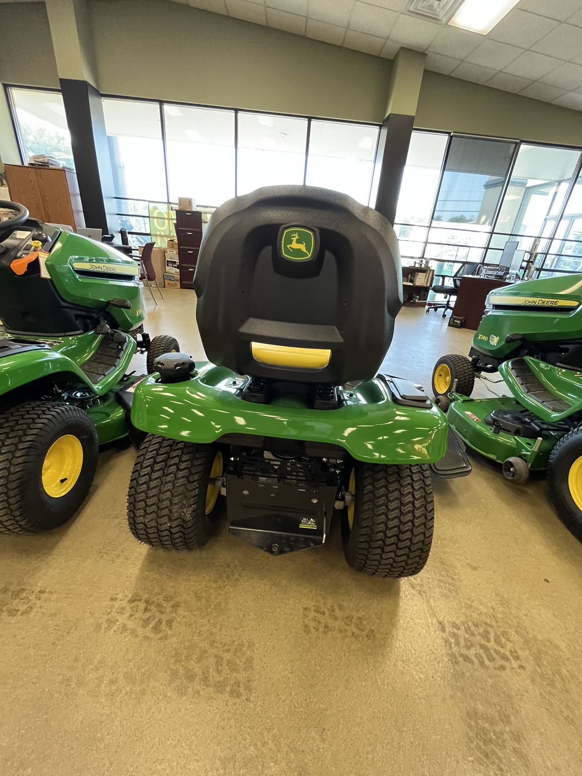 2023 John Deere X350B Image 4