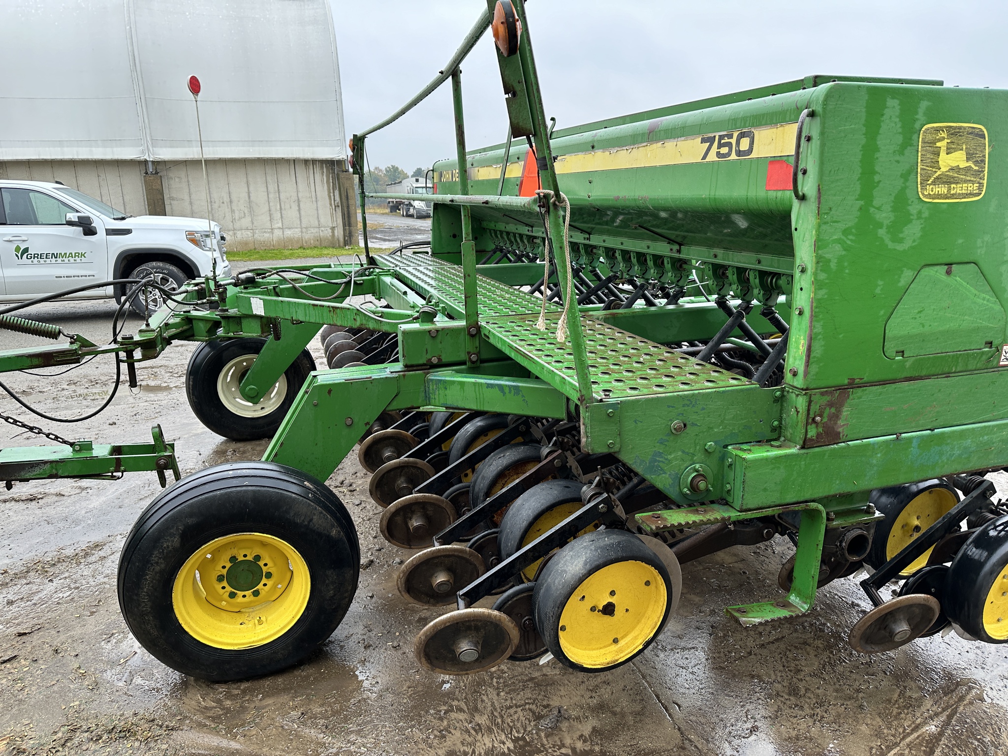 1990 John Deere 750 Image 9