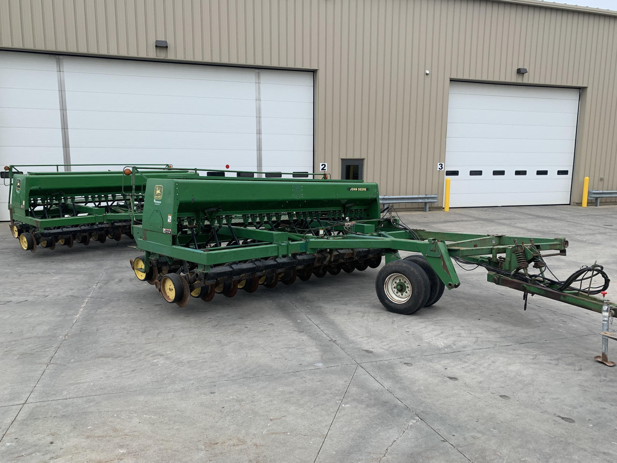 1990 John Deere 750 Image 1