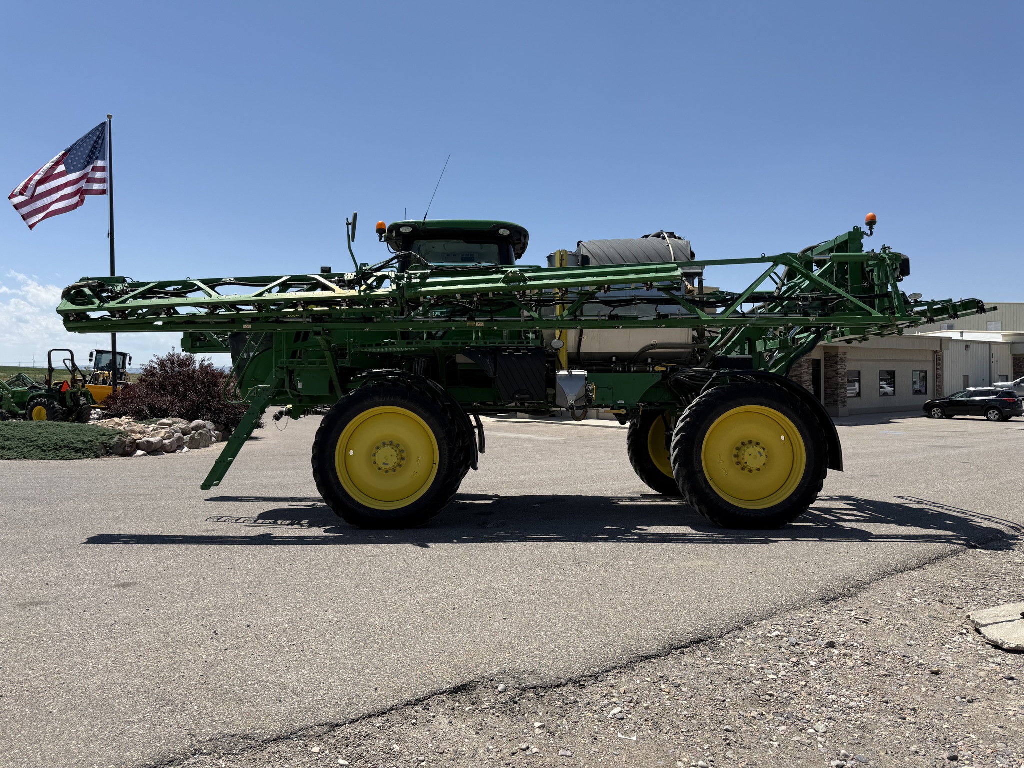 2020 John Deere R4044 Image 2
