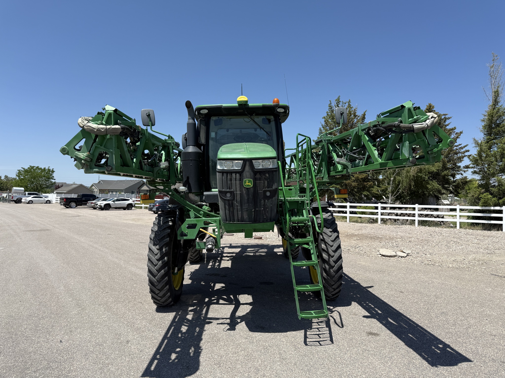 2020 John Deere R4044 Image 8