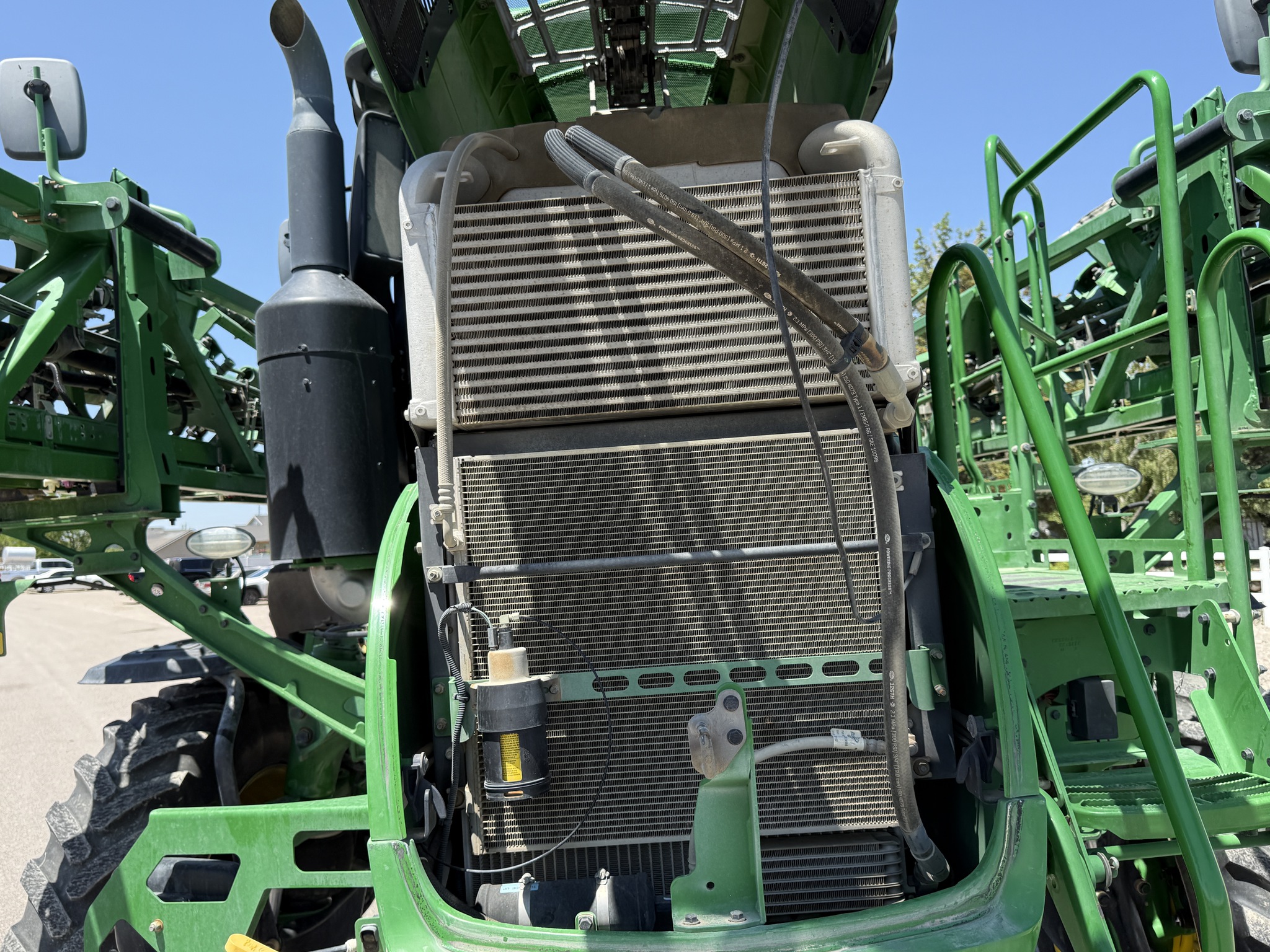 2020 John Deere R4044 Image 21