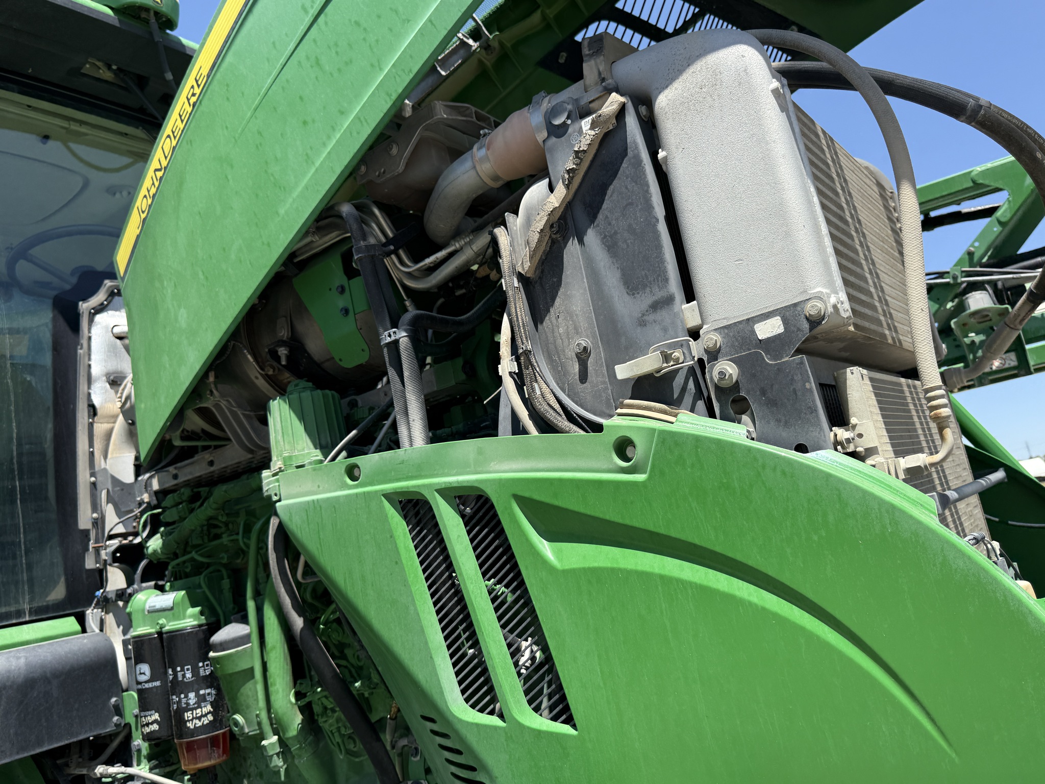 2020 John Deere R4044 Image 23
