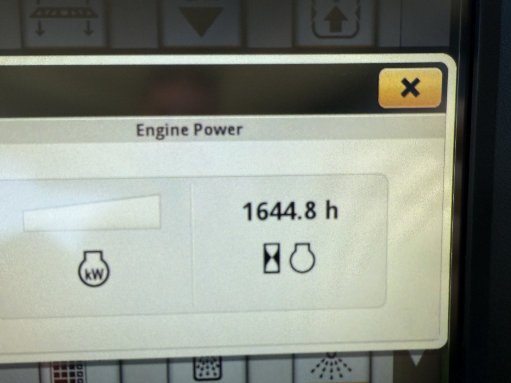 2020 John Deere R4044 Image 17