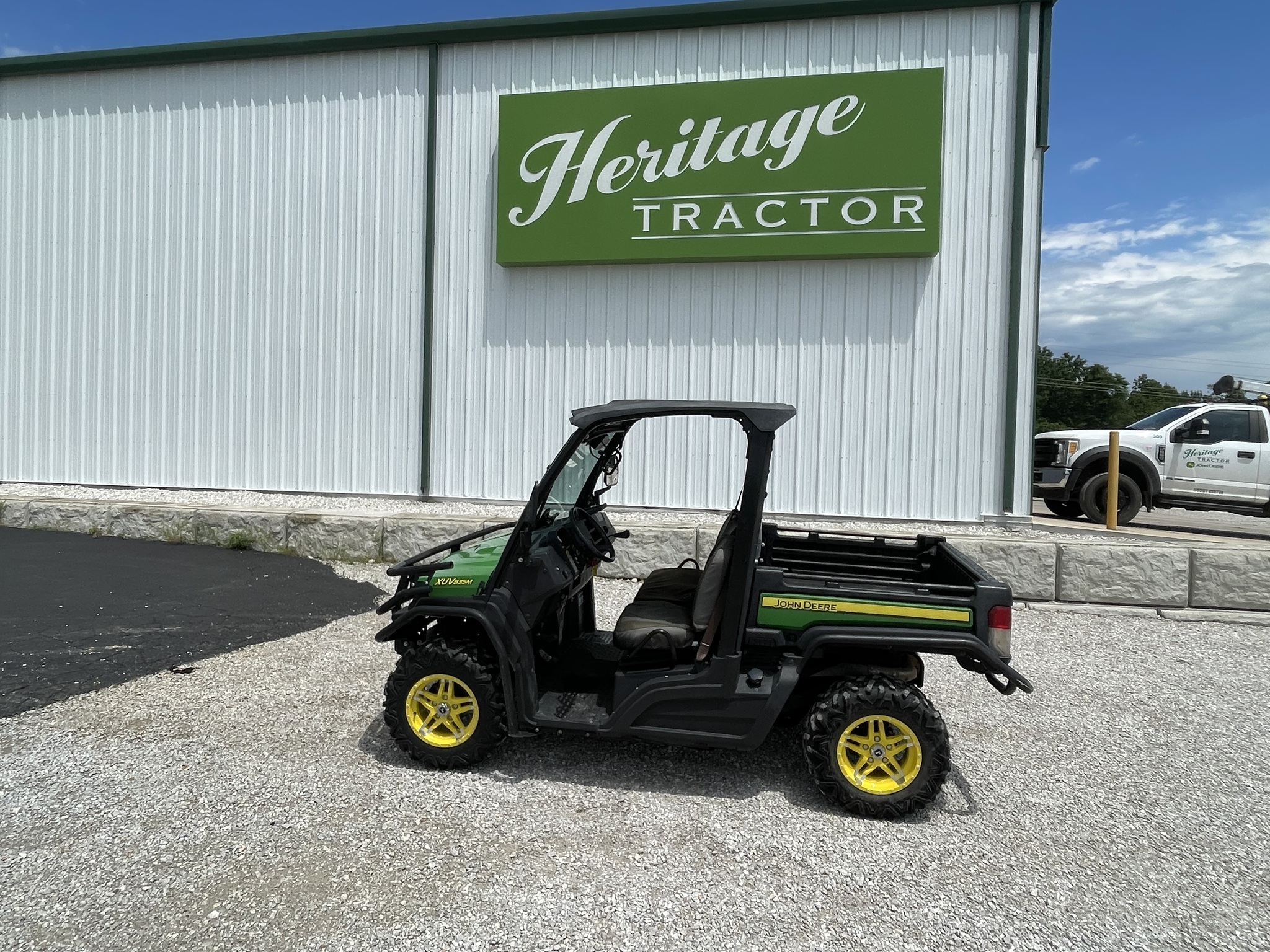  2019 John Deere XUV 835M at Heritage Tractor in Joplin, MO