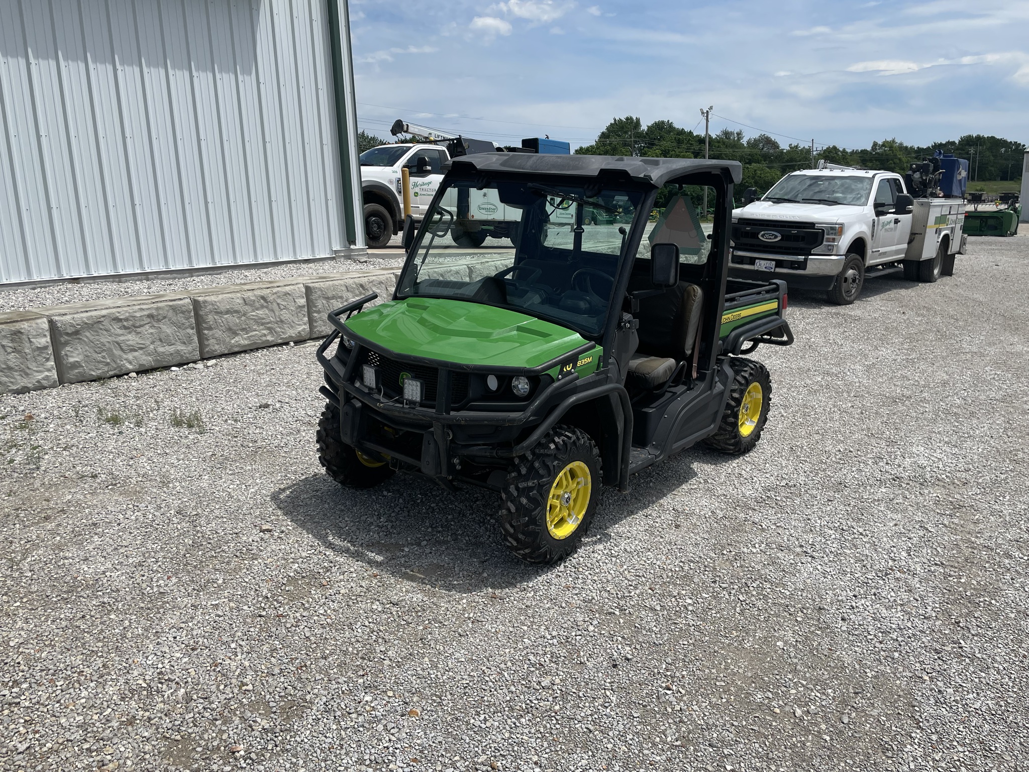  2019 John Deere XUV 835M at Heritage Tractor in Joplin, MO