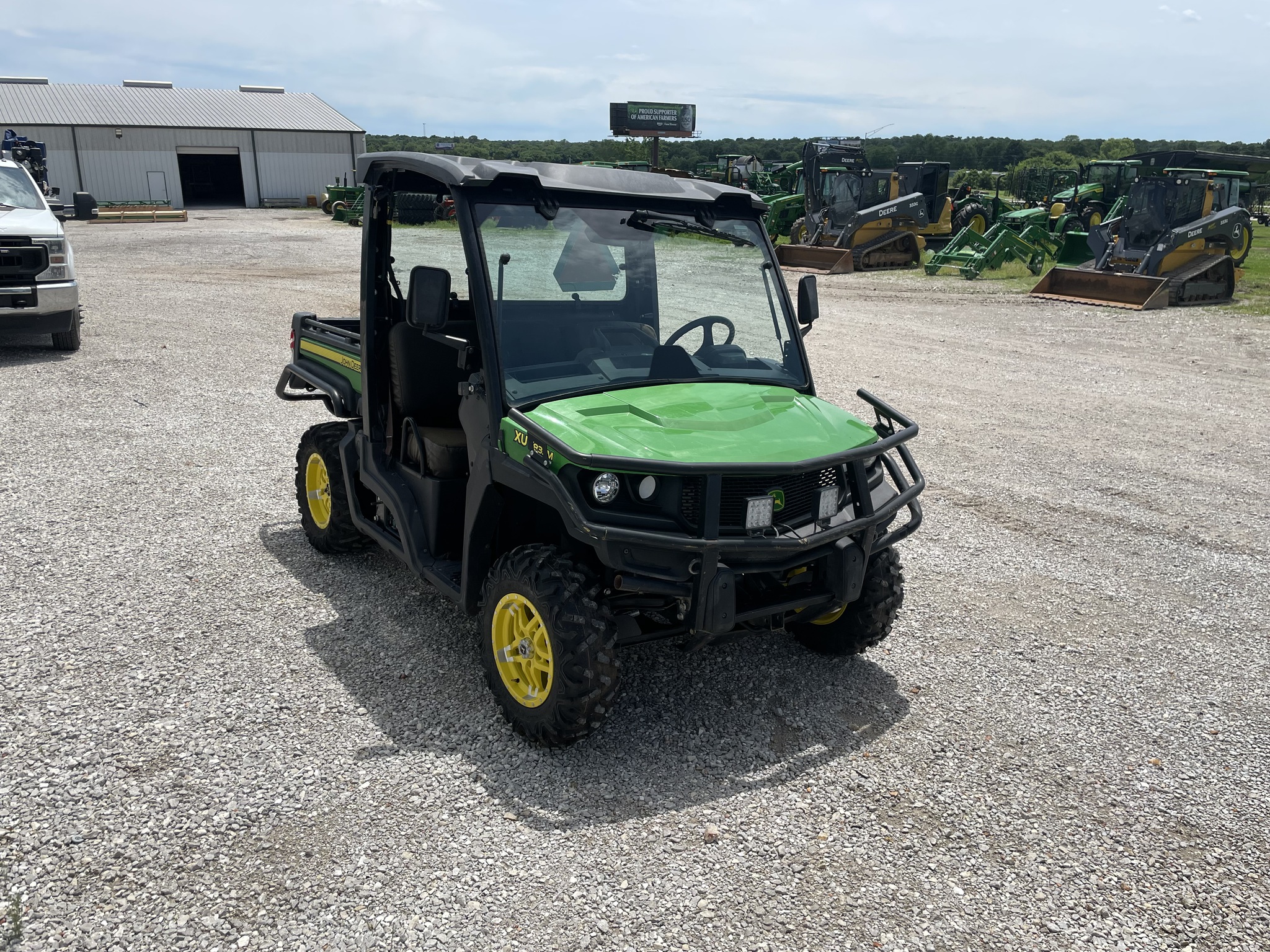  2019 John Deere XUV 835M at Heritage Tractor in Joplin, MO