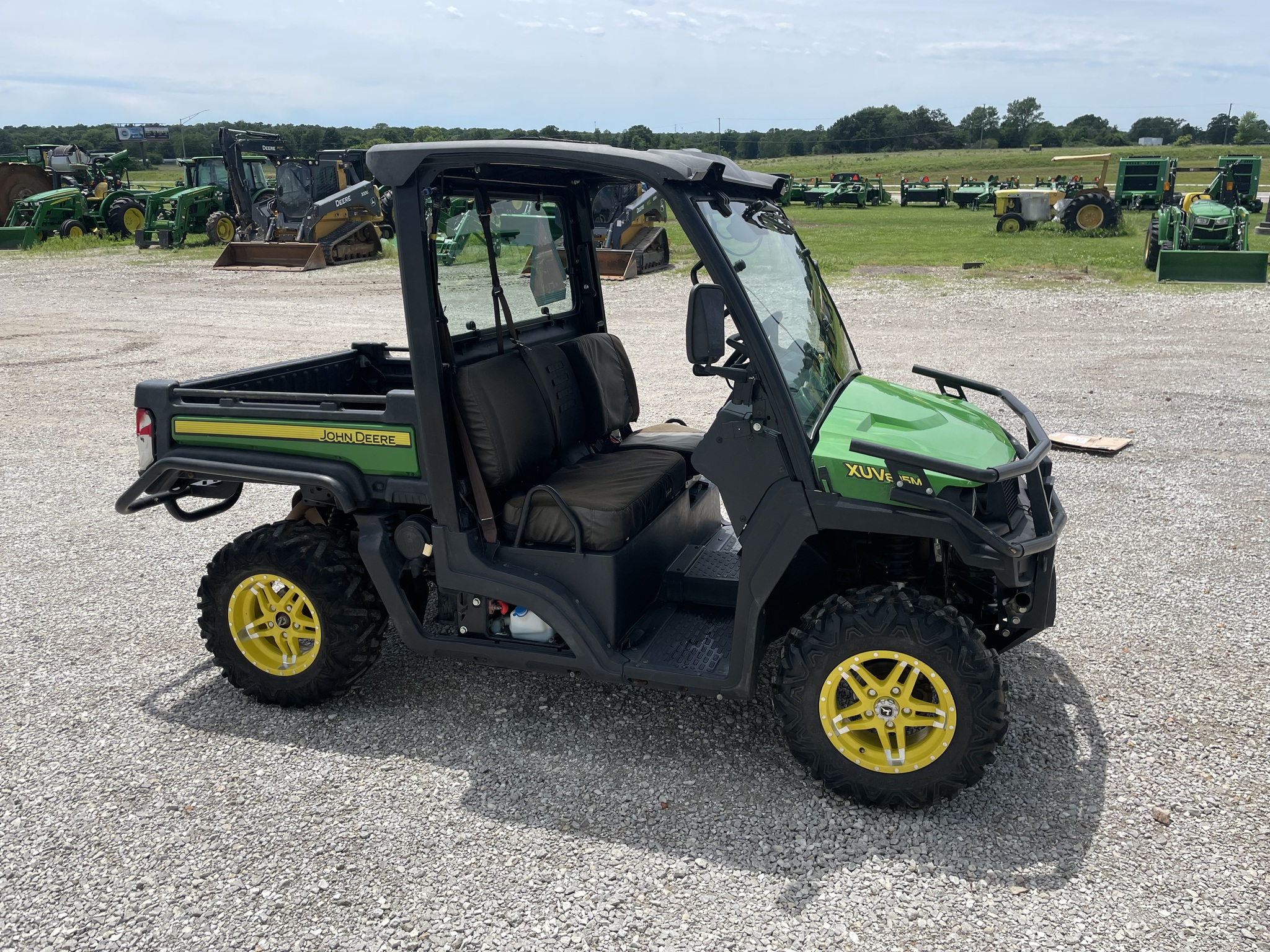  2019 John Deere XUV 835M at Heritage Tractor in Joplin, MO