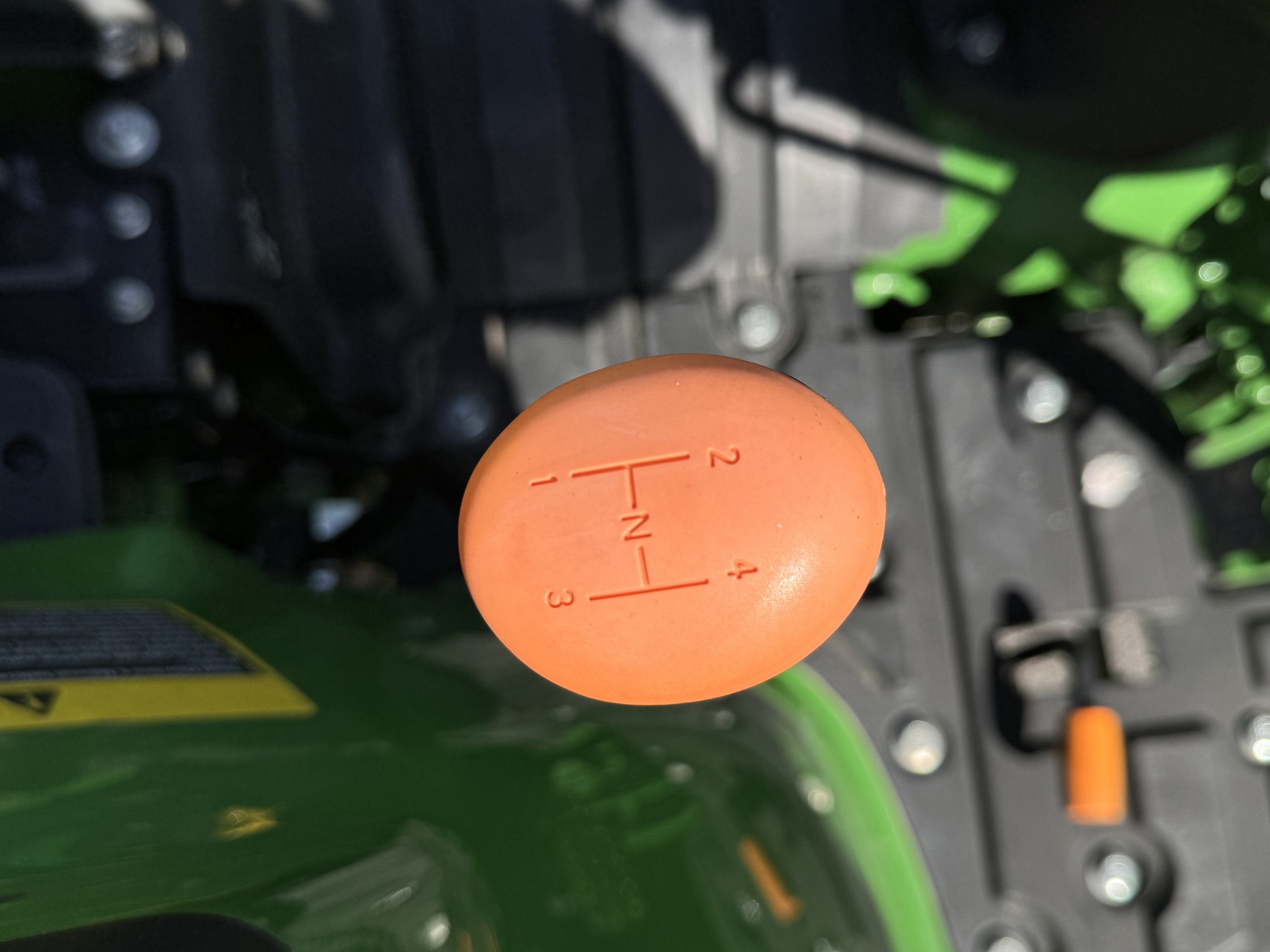 2023 John Deere 3035D Image 8