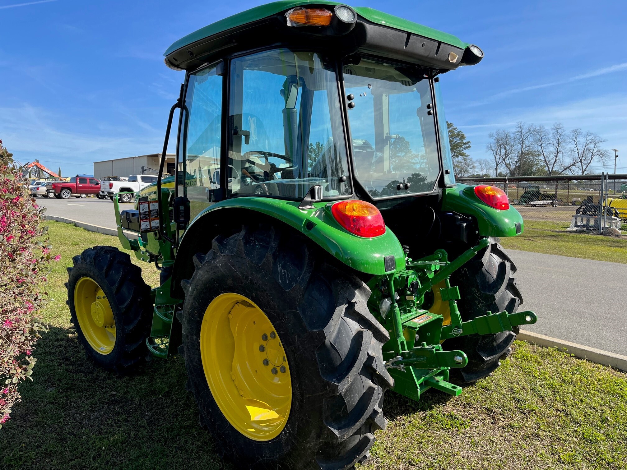 2025 John Deere 5060E Image 3