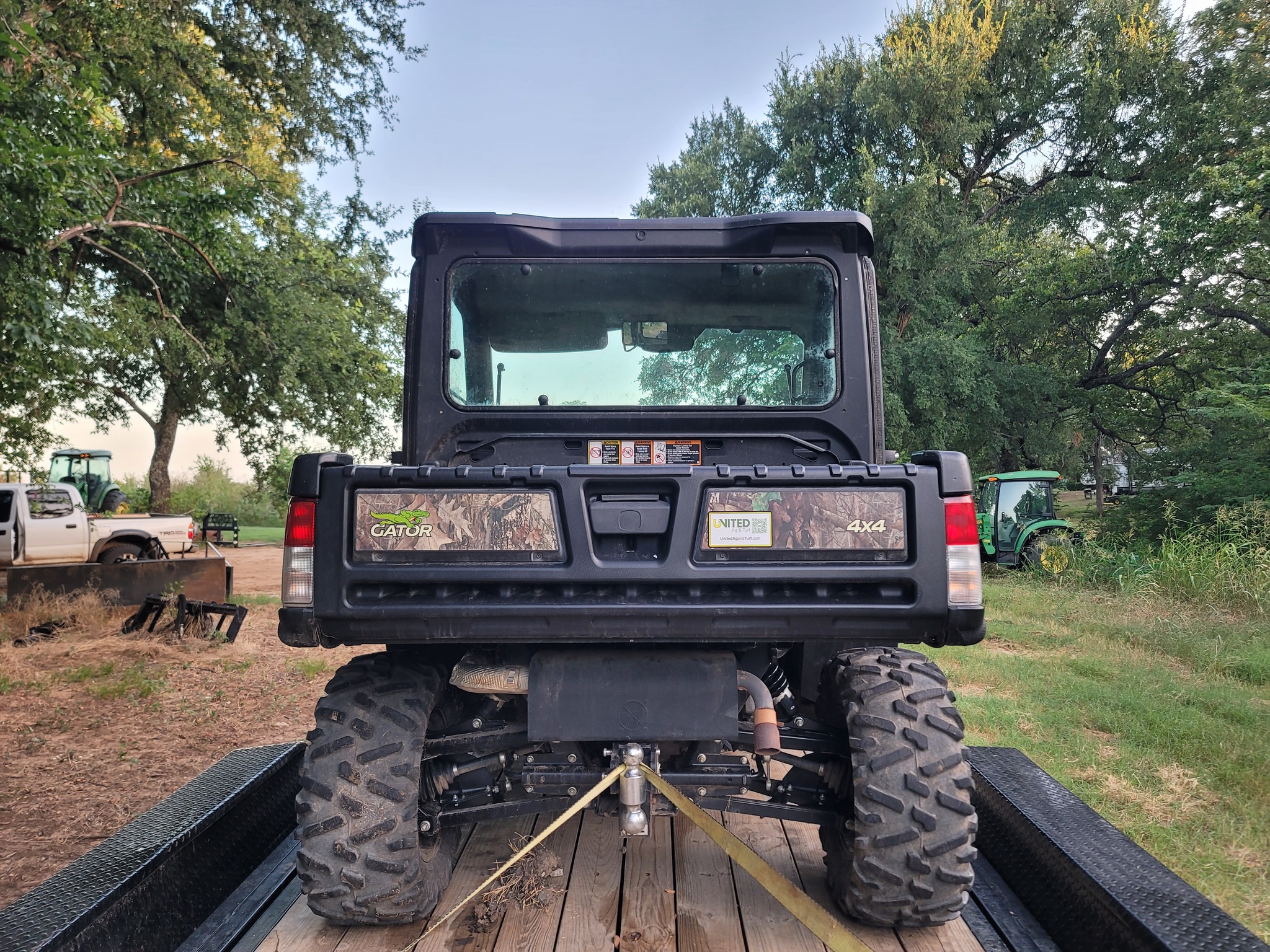 2022 John Deere XUV 835R Image 8