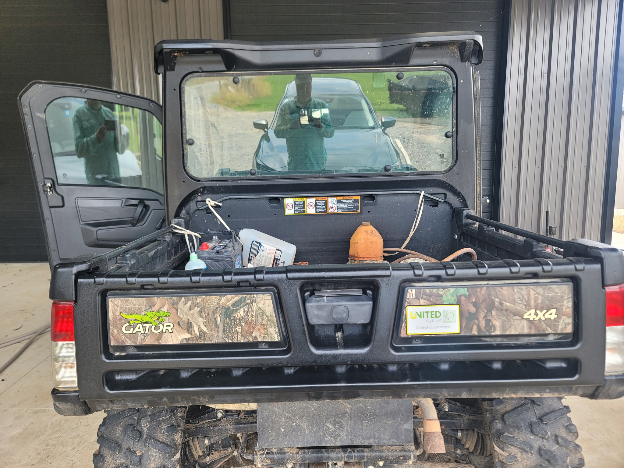 2022 John Deere XUV 835R Image 16