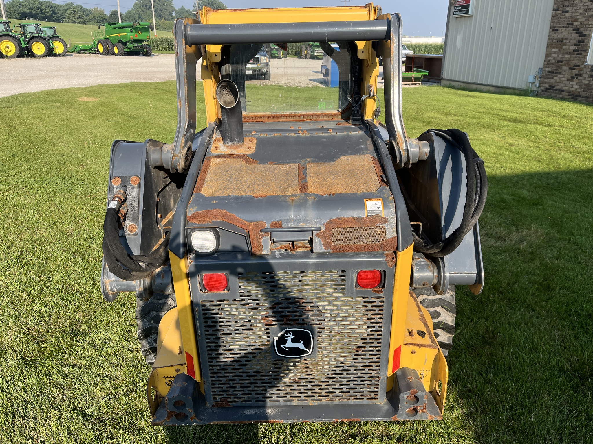  2019 John Deere 324G at Heritage Tractor in Geneseo, IL