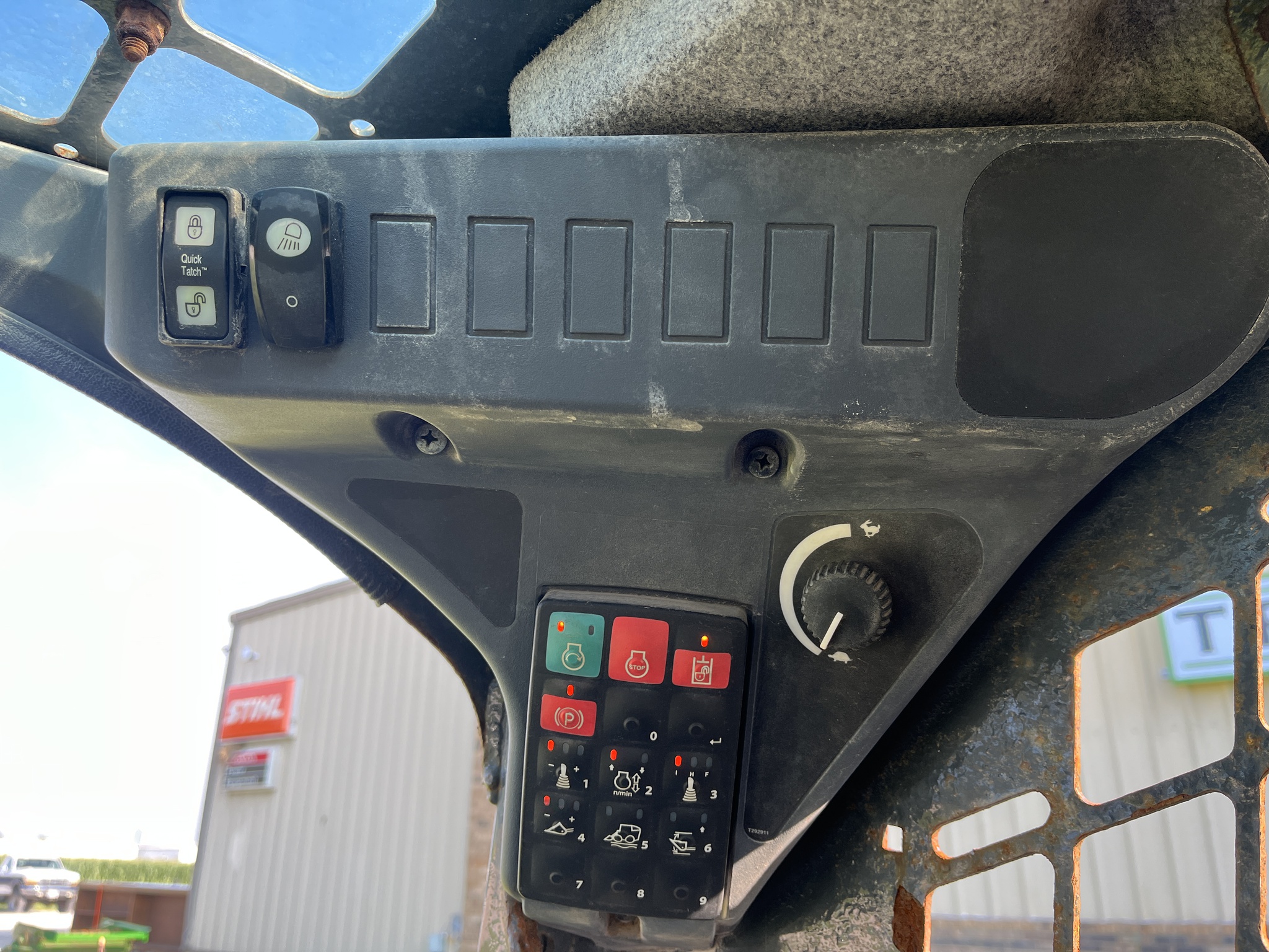  2019 John Deere 324G at Heritage Tractor in Geneseo, IL