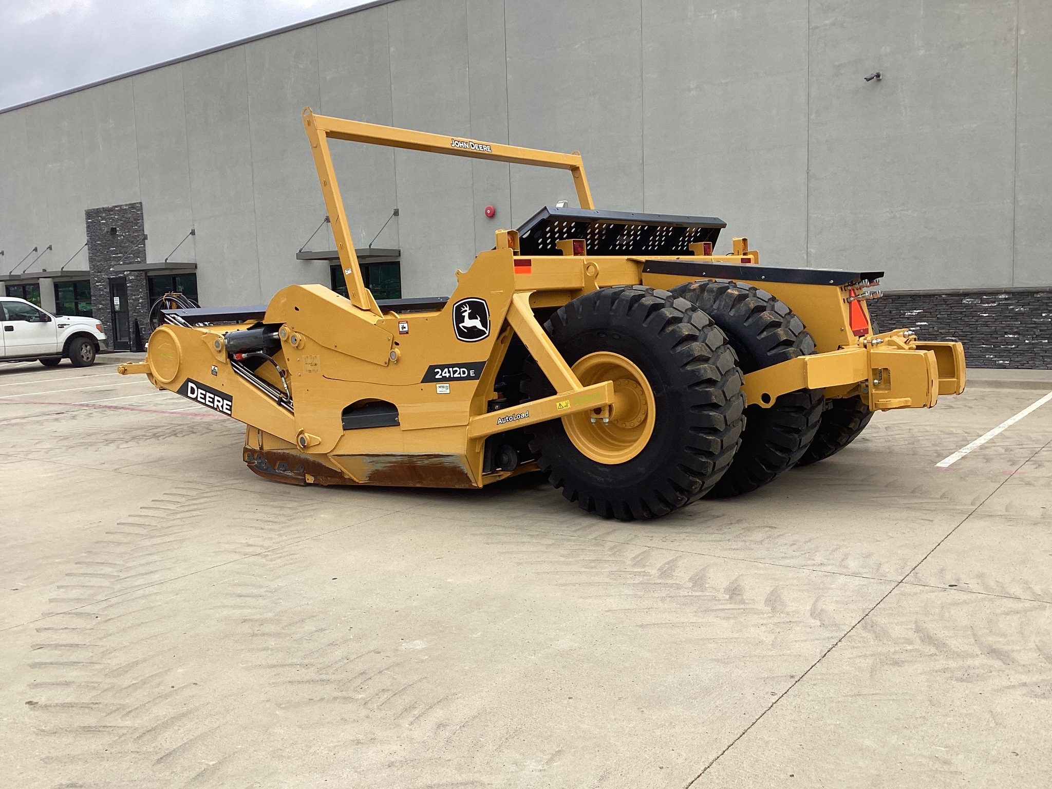 2024 John Deere 2412DE Image 3